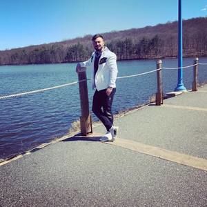 Meet your Posher, Leo